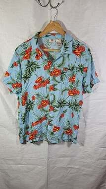 DC Comics Superman Tropical Floral Palm Tree Hawaiian Button Down Shirt, M